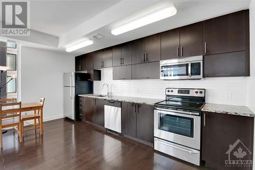 179 Metcalfe Street Unit#2204, Ottawa, ON - Indoor Photo Showing Kitchen With Stainless Steel Kitchen