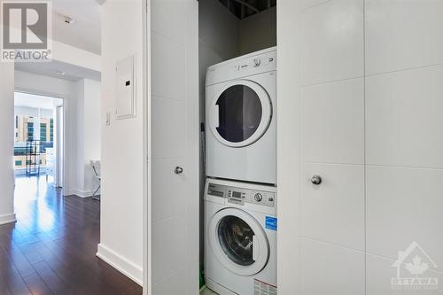 179 Metcalfe Street Unit#2204, Ottawa, ON - Indoor Photo Showing Laundry Room