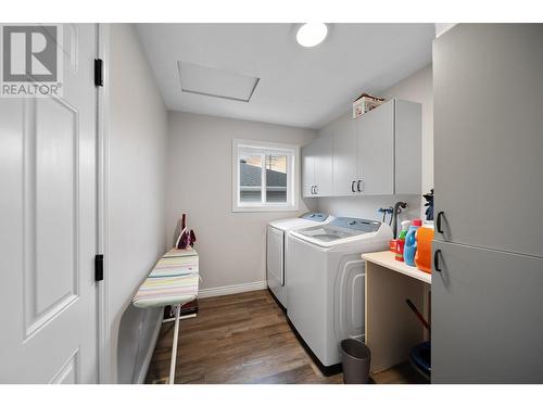 1317 Lethbridge Avenue Avenue, Kamloops, BC - Indoor Photo Showing Laundry Room