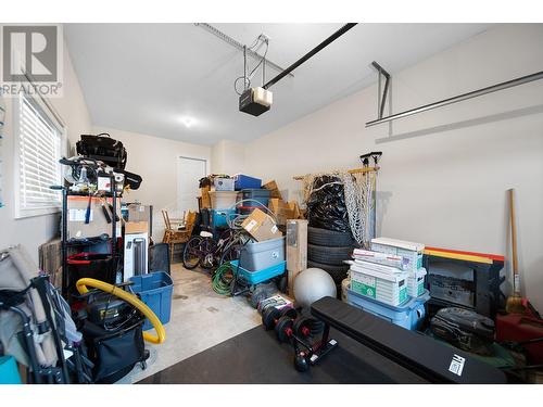 1317 Lethbridge Avenue Avenue, Kamloops, BC - Indoor Photo Showing Garage