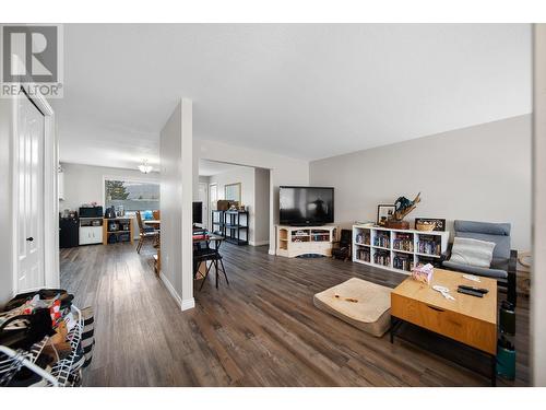 1317 Lethbridge Avenue Avenue, Kamloops, BC - Indoor