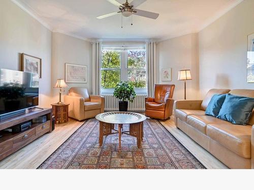 Salon - 5-1490 Av. Bernard, Montréal (Outremont), QC - Indoor Photo Showing Living Room