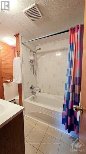 156 Sunning Hills Crescent, Ottawa, ON - Indoor Photo Showing Bathroom