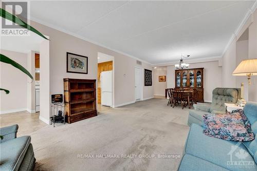 306 - 405 Erb Street W, Waterloo, ON - Indoor Photo Showing Living Room