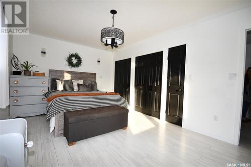 809 14Th Street W, Prince Albert, SK - Indoor Photo Showing Bedroom