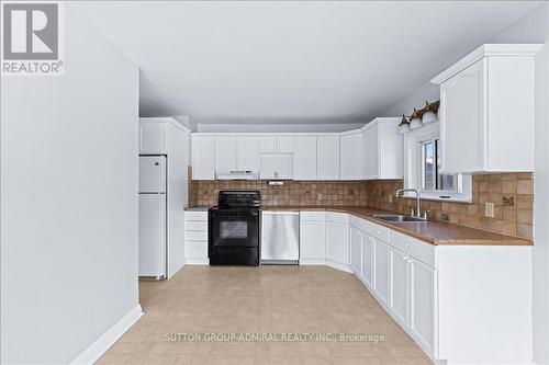 7613 Highway 26, Clearview, ON - Indoor Photo Showing Kitchen