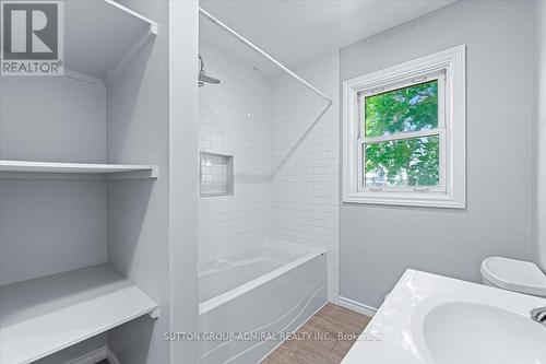 7613 Highway 26, Clearview, ON - Indoor Photo Showing Bathroom