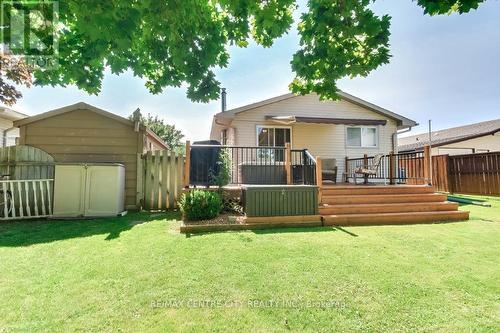 112 Harold Ct Court, Lucan Biddulph (Lucan), ON - Outdoor With Deck Patio Veranda