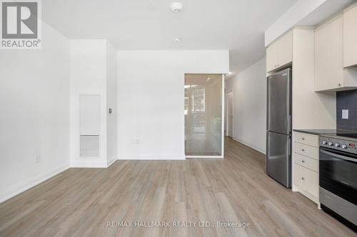 118 - 50 George Butchart Drive, Toronto, ON - Indoor Photo Showing Kitchen