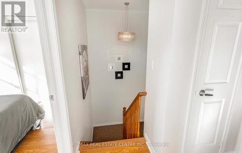 1096 Barclay Circle, Milton, ON - Indoor Photo Showing Other Room