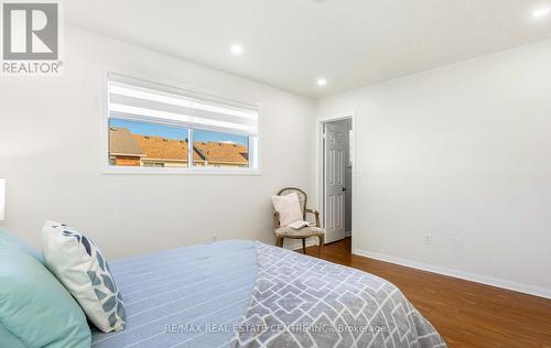 1096 Barclay Circle, Milton, ON - Indoor Photo Showing Bedroom