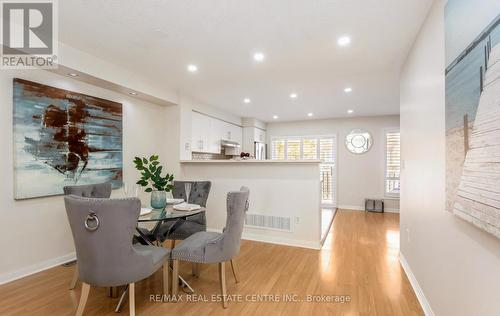 1096 Barclay Circle, Milton, ON - Indoor Photo Showing Dining Room