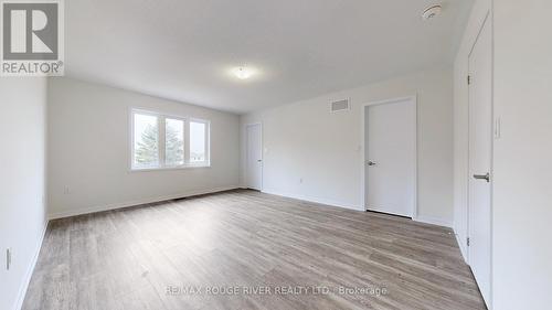 1532 Wheatcroft Drive, Oshawa, ON - Indoor Photo Showing Other Room