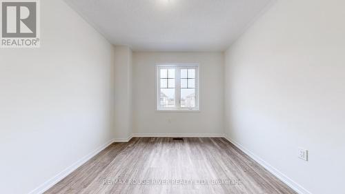 1532 Wheatcroft Drive, Oshawa, ON - Indoor Photo Showing Other Room