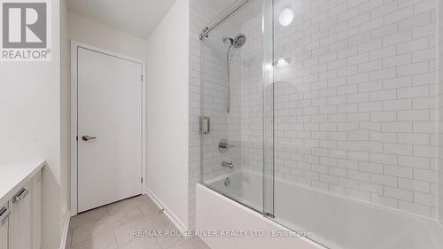 1532 Wheatcroft Drive, Oshawa, ON - Indoor Photo Showing Bathroom