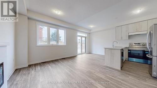 1532 Wheatcroft Drive, Oshawa, ON - Indoor Photo Showing Kitchen With Stainless Steel Kitchen