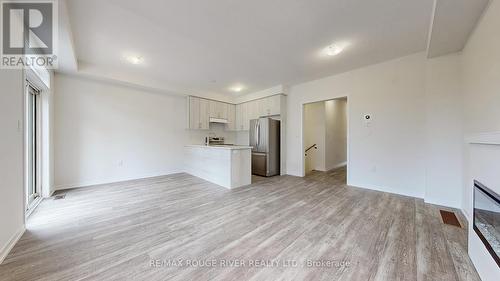 1532 Wheatcroft Drive, Oshawa, ON - Indoor Photo Showing Kitchen