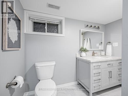 270 Highland Avenue, Oshawa, ON - Indoor Photo Showing Bathroom