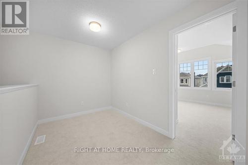 74 Hackamore Crescent, Ottawa, ON - Indoor Photo Showing Other Room