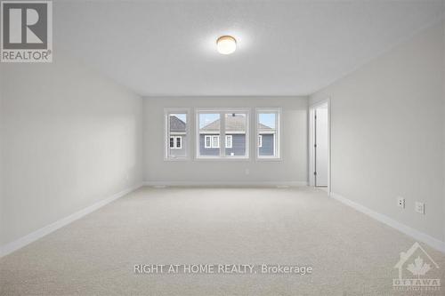 74 Hackamore Crescent, Ottawa, ON - Indoor Photo Showing Other Room