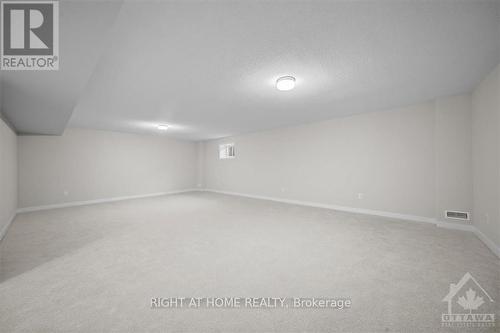 74 Hackamore Crescent, Ottawa, ON - Indoor Photo Showing Other Room