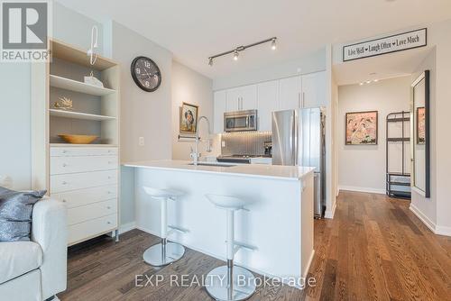 2106 - 4011 Brickstone Mews, Mississauga, ON - Indoor Photo Showing Kitchen