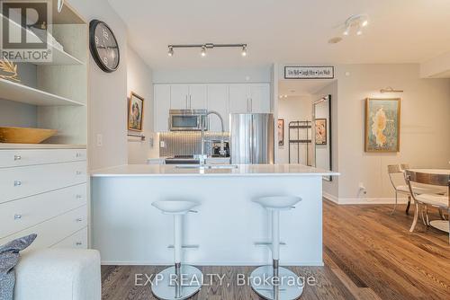 2106 - 4011 Brickstone Mews, Mississauga, ON - Indoor Photo Showing Kitchen