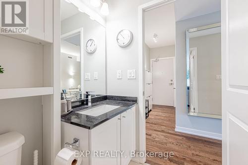 2106 - 4011 Brickstone Mews, Mississauga, ON - Indoor Photo Showing Bathroom