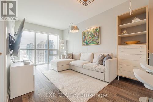 2106 - 4011 Brickstone Mews, Mississauga, ON - Indoor Photo Showing Living Room