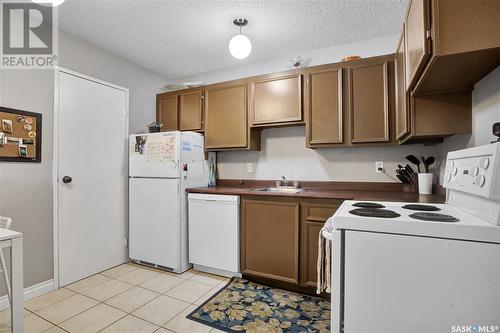 106 139 St Lawrence Court, Saskatoon, SK - Indoor Photo Showing Kitchen