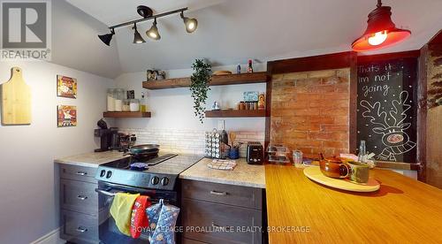 390 Division Street, Kingston (East Of Sir John A. Blvd), ON - Indoor Photo Showing Kitchen