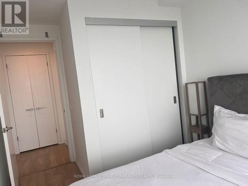 4705 - 197 Yonge Street, Toronto, ON - Indoor Photo Showing Bedroom