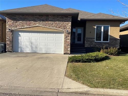 8 Bayhill Crescent, Brandon, MB - Outdoor