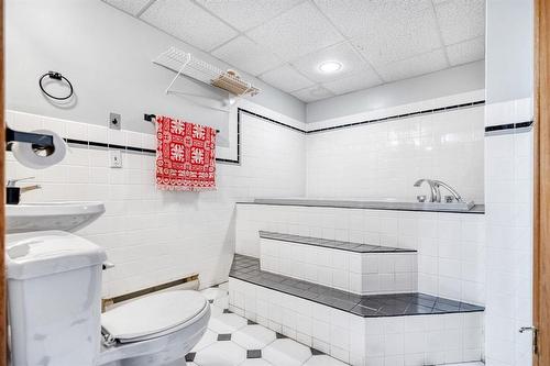 936 Northumberland Road, West St Paul, MB - Indoor Photo Showing Bathroom