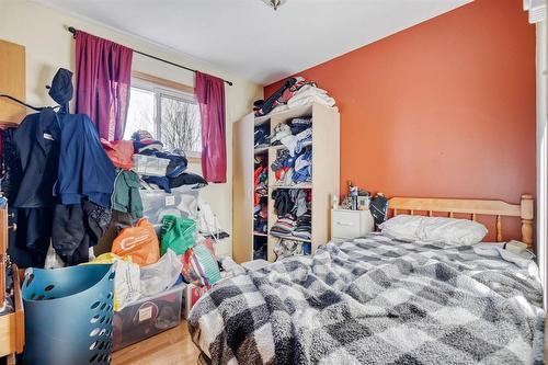 936 Northumberland Road, West St Paul, MB - Indoor Photo Showing Bedroom