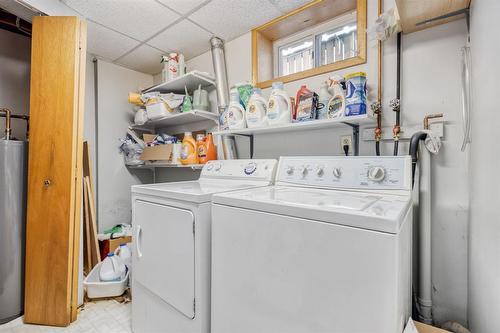 936 Northumberland Road, West St Paul, MB - Indoor Photo Showing Laundry Room