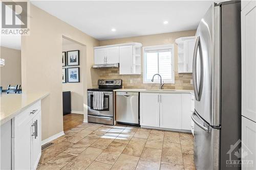 58 Yoho Drive, Ottawa, ON - Indoor Photo Showing Kitchen With Stainless Steel Kitchen