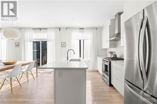 30 Conch Way, Ottawa, ON - Indoor Photo Showing Kitchen With Stainless Steel Kitchen With Upgraded Kitchen