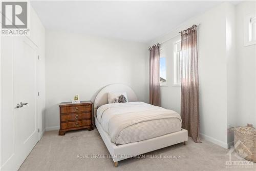 30 Conch Way, Ottawa, ON - Indoor Photo Showing Bedroom