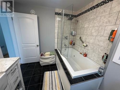 9 Memorial Avenue, Grand Falls-Windsor, NL - Indoor Photo Showing Bathroom