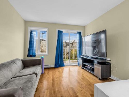 Chambre Ã Â coucher - 16676 Boul. Gouin O., Montréal (L'Île-Bizard/Sainte-Geneviève), QC - Indoor Photo Showing Living Room