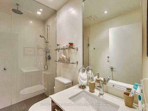 321-3 Market St, Toronto, ON - Indoor Photo Showing Bathroom