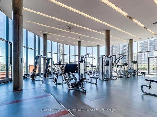 321-3 Market St, Toronto, ON - Indoor Photo Showing Gym Room