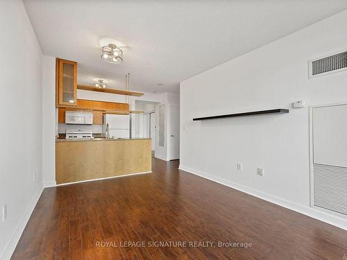 610-3 Navy Wharf Crt, Toronto, ON - Indoor Photo Showing Other Room