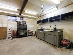 Garage - 