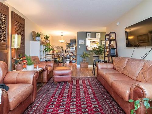 208-2050 White Birch Rd, Sidney, BC - Indoor Photo Showing Living Room