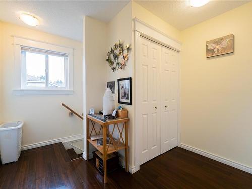 5524-5526 Lost Lake Rd, Nanaimo, BC - Indoor Photo Showing Other Room