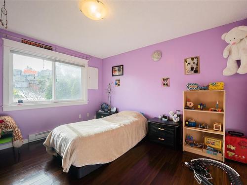 5524-5526 Lost Lake Rd, Nanaimo, BC - Indoor Photo Showing Bedroom