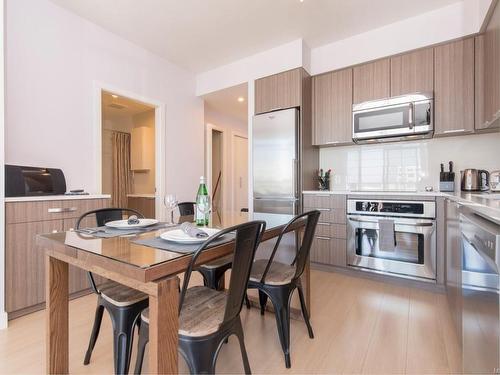 1402-728 Yates St, Victoria, BC - Indoor Photo Showing Kitchen