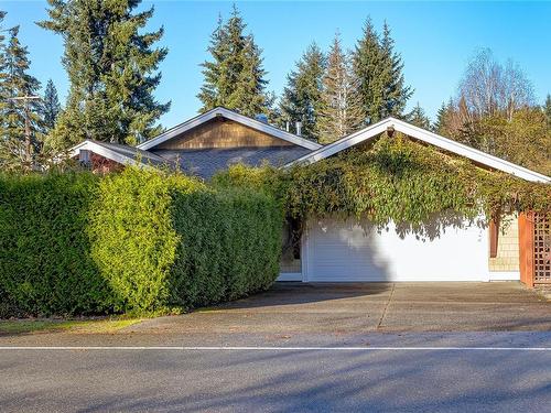 598 Arbutus St, Qualicum Beach, BC 